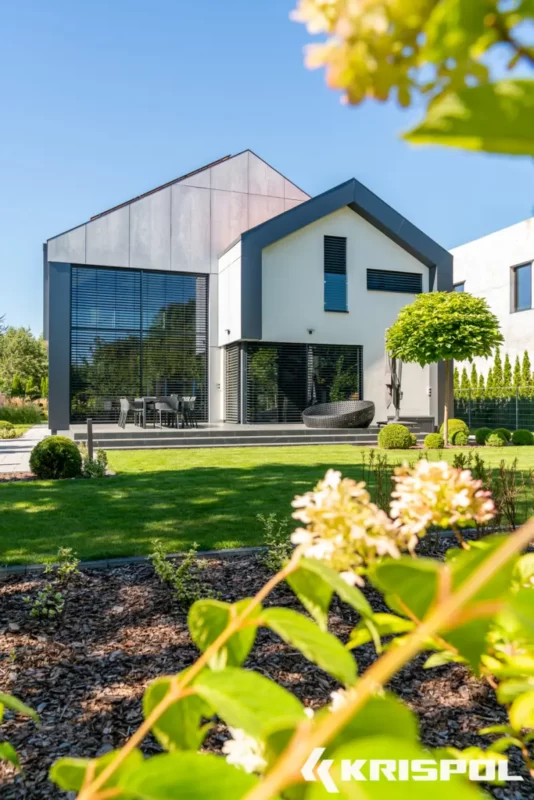 Dom ze stolarką okienną